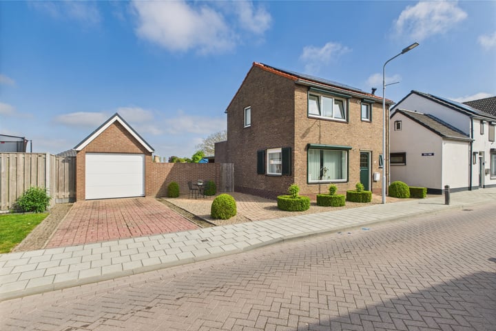 Foto van woning Frederik Hendrikstraat 2b, Lamswaarde