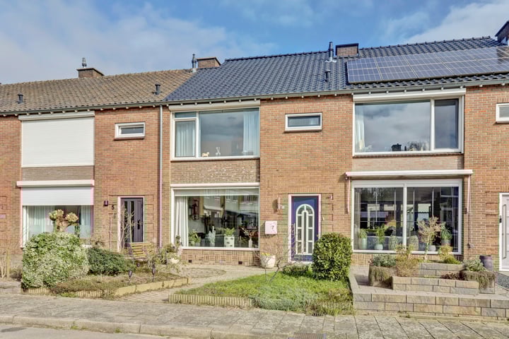 Frederik van Eedenstraat 7 in Zevenaar foto