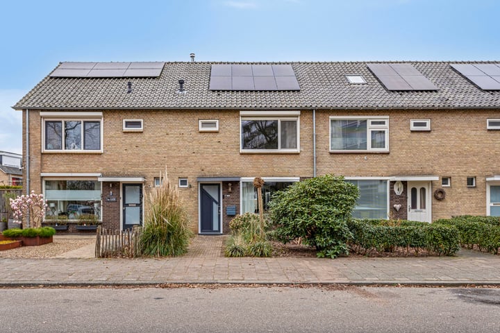 Frerikshuislaan 12 in Almelo foto