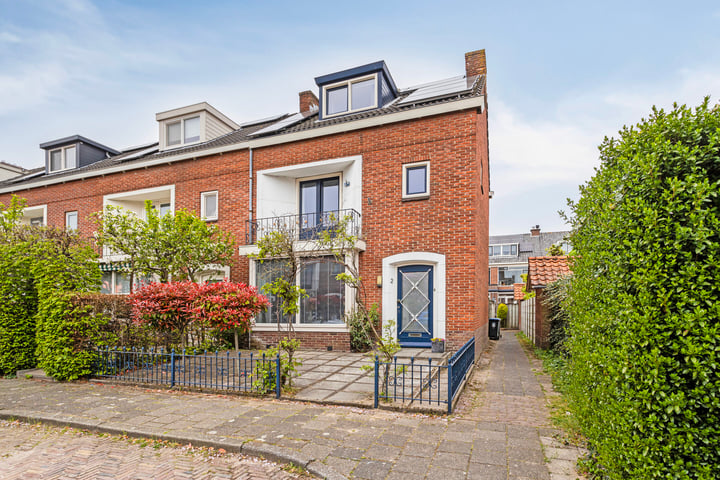 Fresiastraat 2 in Lisse