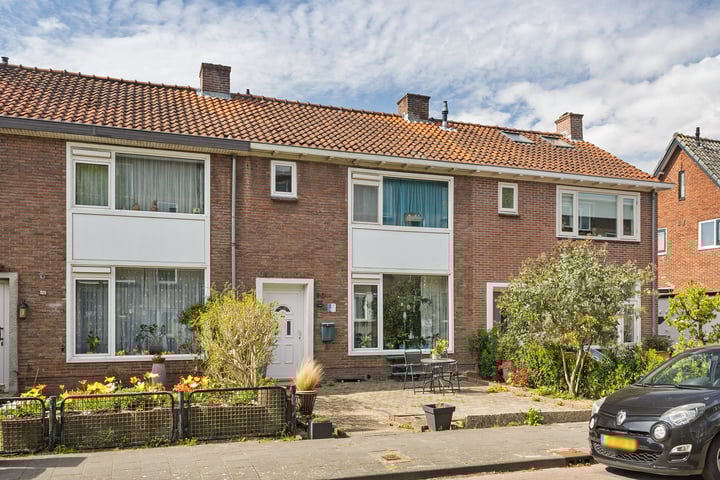 Friedalaan 96 in Zwanenburg foto