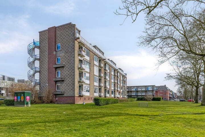 Friesestraatweg 286 in Groningen foto