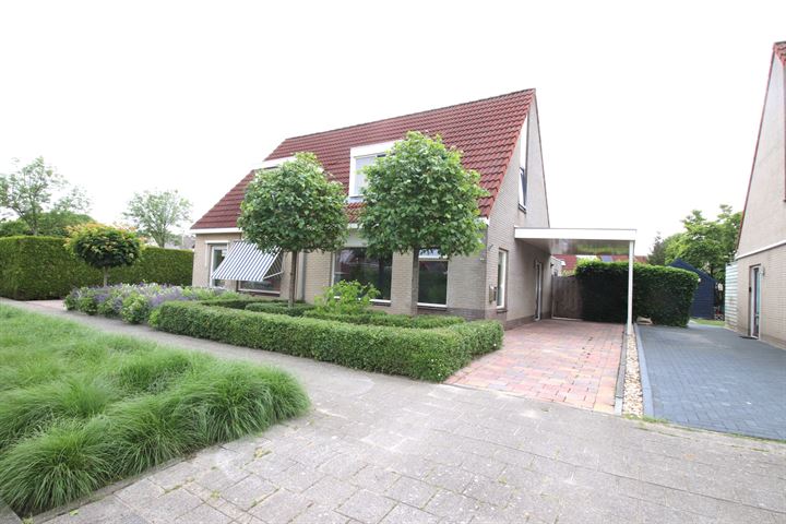 Friezenburg 30 in Bolsward foto