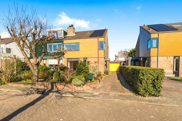Fritz Conijnstraat 7 in Heemskerk foto