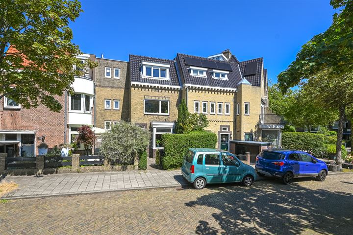 Fuhrhopstraat 2 in Haarlem foto