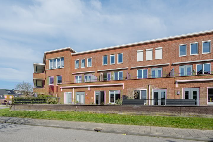 Galerijmuur 32 in Houten foto