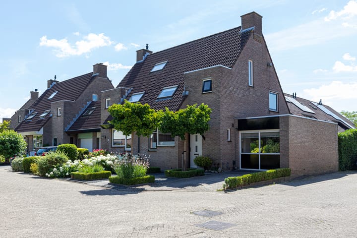 Ganzerikveld 12 in Woerden