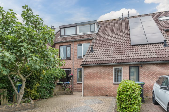 Ganzerikveld 28 in Woerden foto