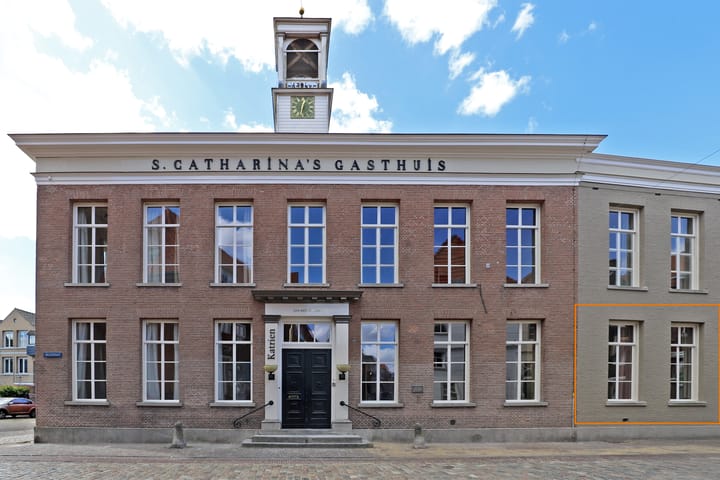 Gasthuisstraat 1 in Grave foto