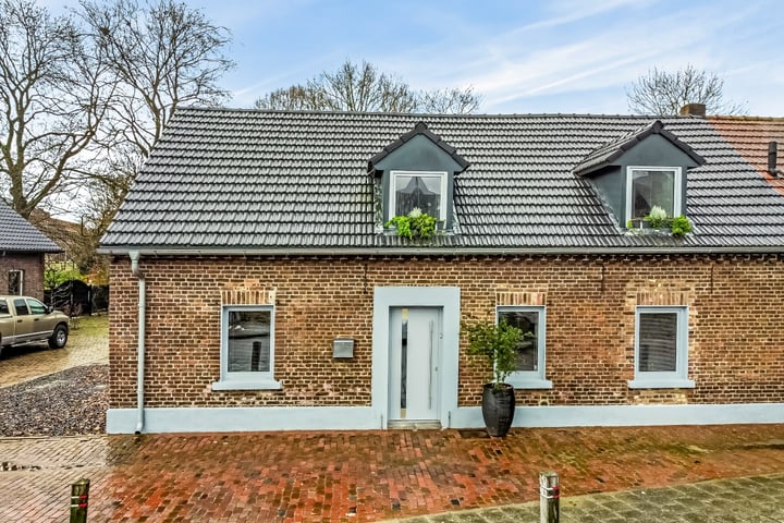 Gebroek 13 in Roermond foto