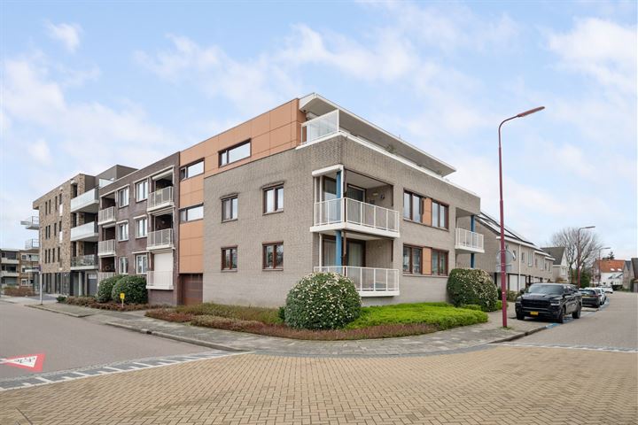 Gebroken Meeldijk 124 in Barendrecht foto