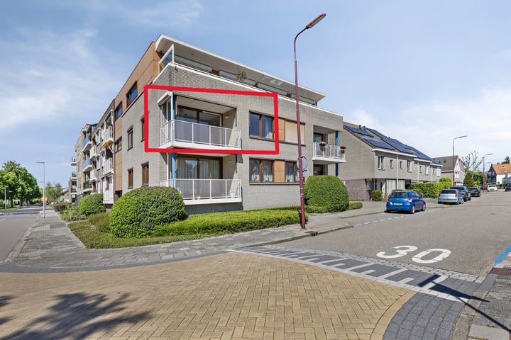 Gebroken Meeldijk 126 in Barendrecht foto