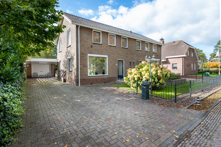 Gedempte Achterdiep 8 in Nieuw-Weerdinge foto