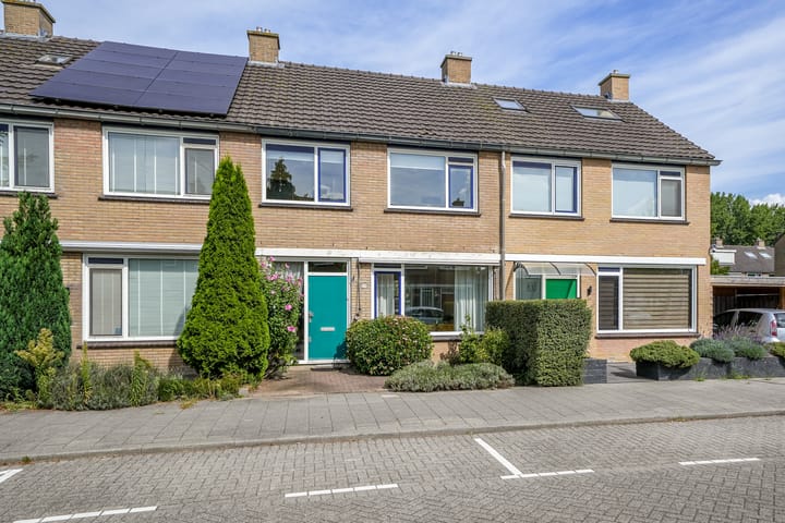 Geelkruid 33 in Rotterdam foto