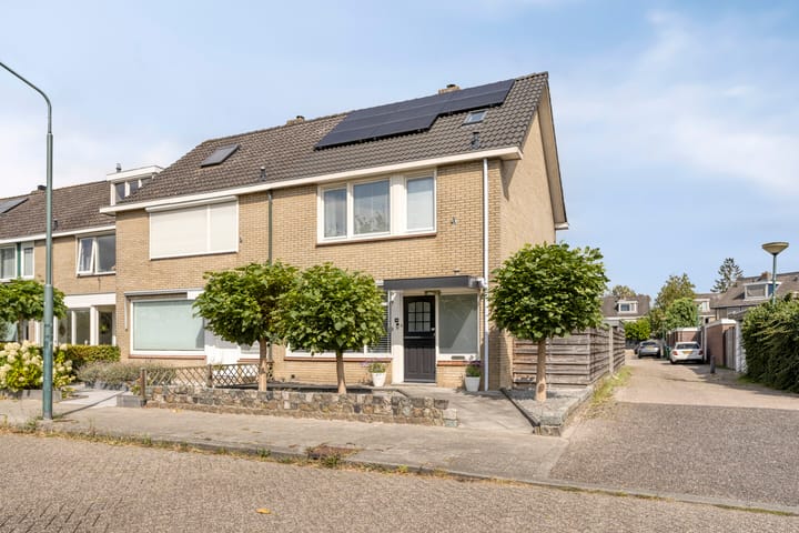 Geerland 70 in Zevenbergen foto