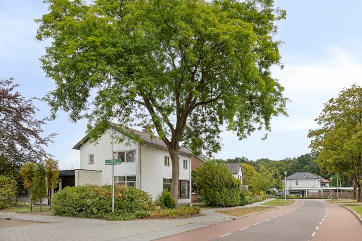 Geert van Woustraat 33 in Denekamp foto