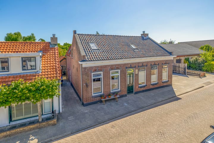 Geldersedijk 19 in Dirksland foto