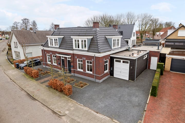 Geldersestraat 87 in Geldermalsen foto