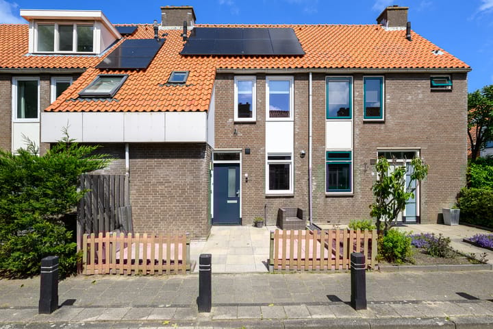 Gele Plomp 7 in Naaldwijk foto