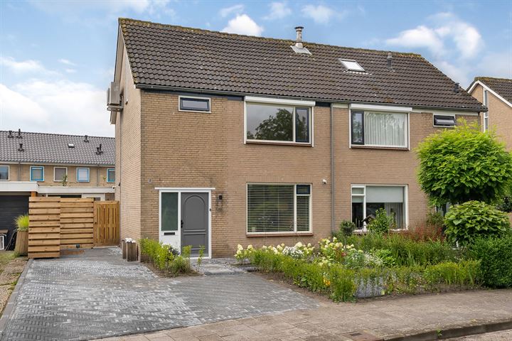 Generaal Eisenhowerlaan 37a in Staphorst foto