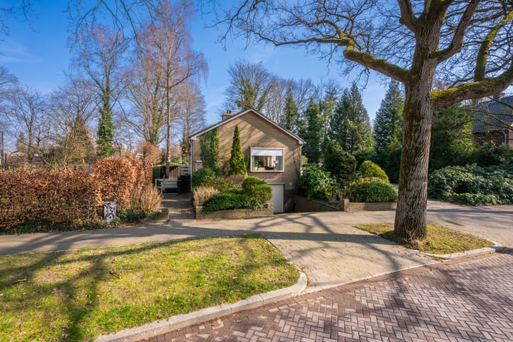 Generaal Van Heutszlaan 82 in Apeldoorn foto