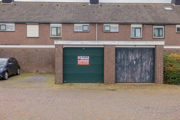 Gentiaan 27 in Noordwijkerhout
