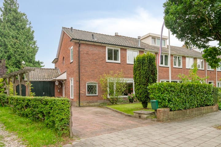 Gentiaanstraat 54 in Bussum