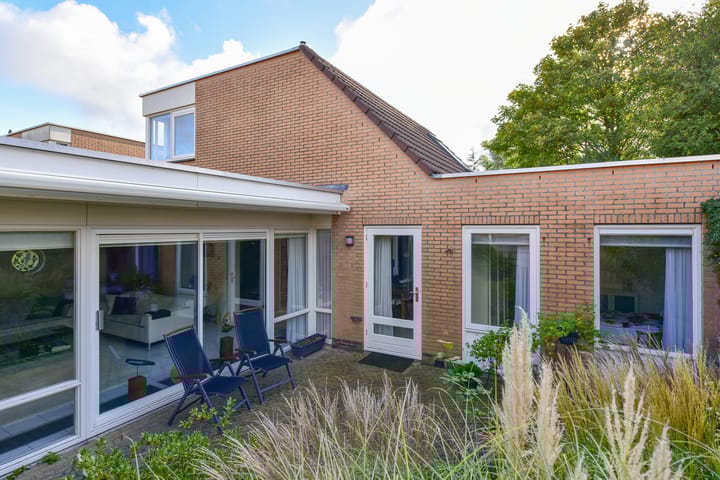 Geraniumlaan 16 in Badhoevedorp