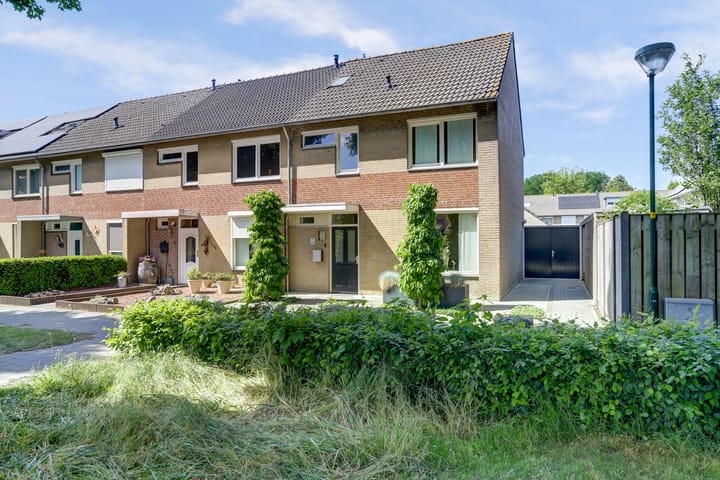 Gerard Bruninglaan 1 in Bladel foto