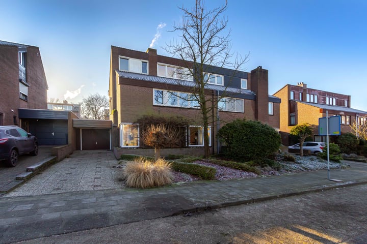 Gerben Sondermanstraat 13 in Heerlen foto