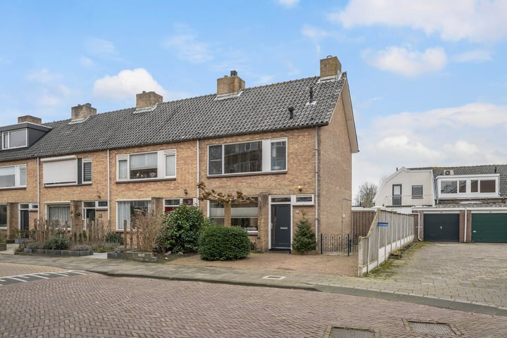Gerberalaan 70 in Naaldwijk foto