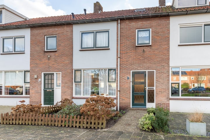 Gerbrand Swartlaan 44 in Woubrugge foto