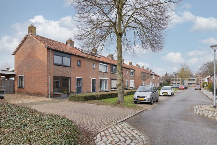 Gersdorfstraat 18 in Zevenaar foto