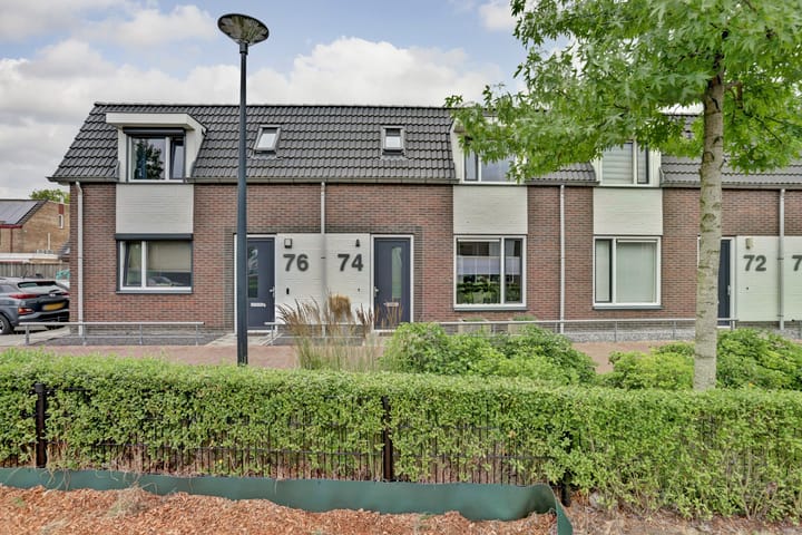 Getfertplein 74 in Enschede foto
