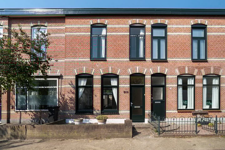 Geuzenweg 209 in Hilversum foto
