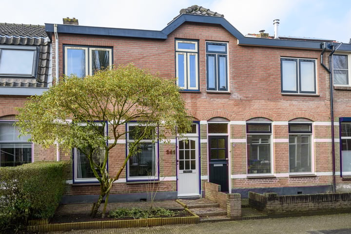 Geuzenweg 241 in Hilversum foto