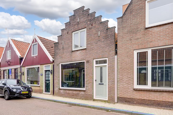 Giekstraat 16 in Volendam foto