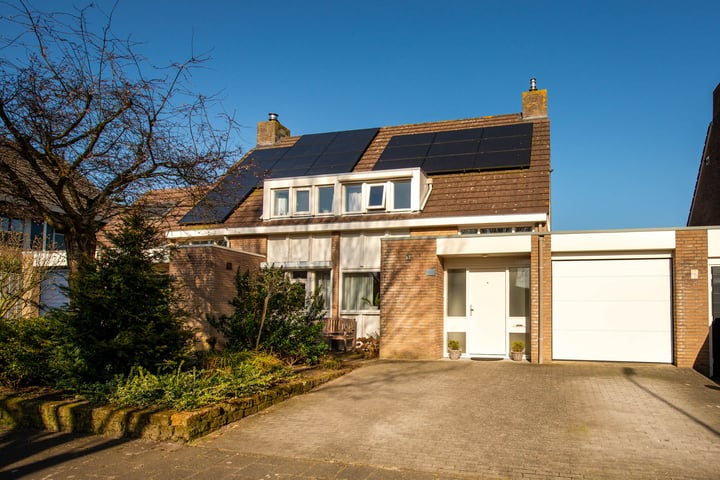 Gierelaar 110 in Wouw