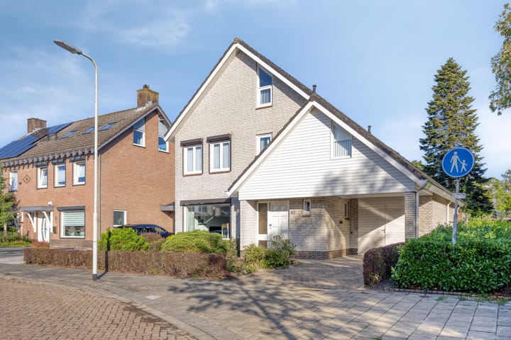 Gierelaar 82 in Wouw foto