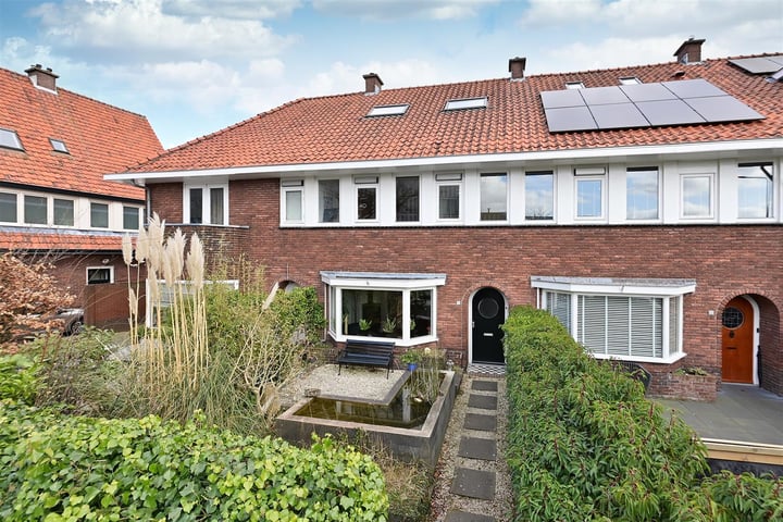 Gijsbrecht van Amstelstraat 450 in Hilversum foto