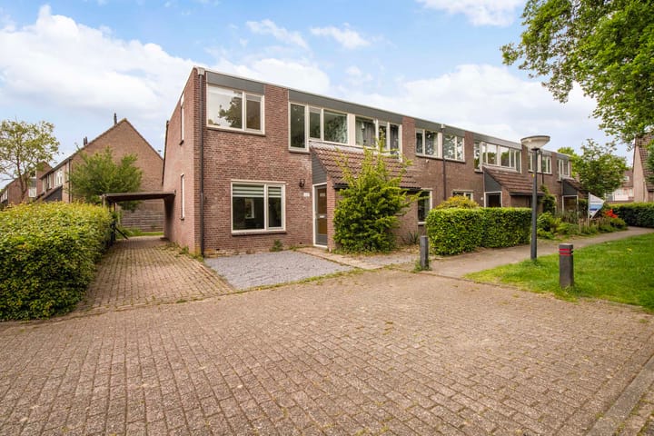 Gijsbrechtgaarde 327 in Apeldoorn foto