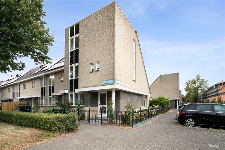 Glenn Millerweg 86 in Almere foto