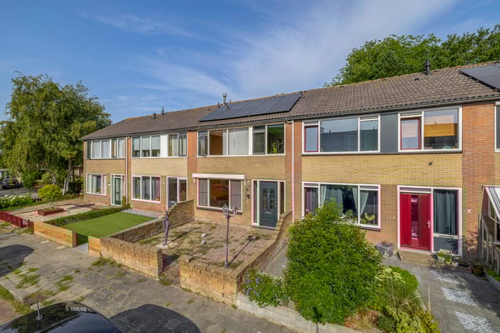 Goudenregenlaan 5 in Middenmeer foto