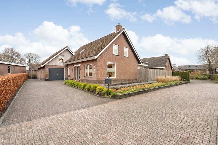 Goudenregenstraat 28 in Rouveen foto