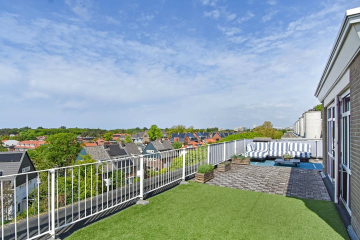Goudenregenstraat 325 in 's-Gravenhage foto