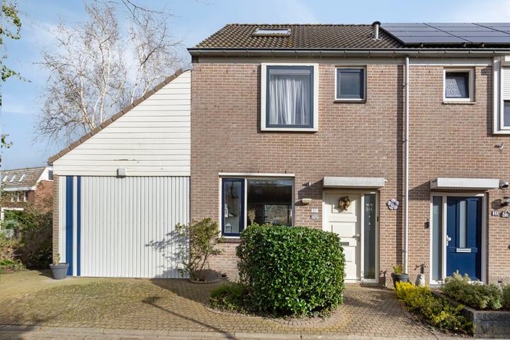 Goudplevier 35A in IJsselmuiden foto