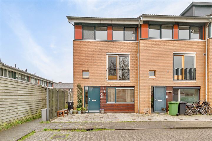 Goudpluvier 17 in Landsmeer foto