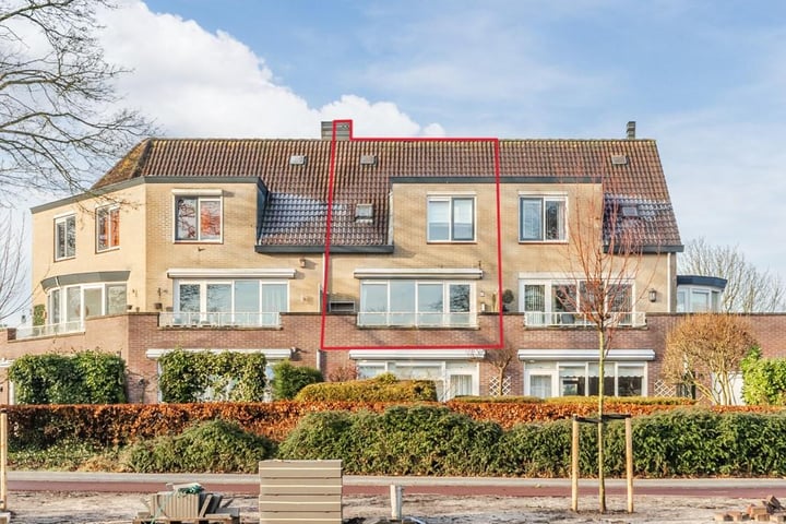 Goudvink 21 in Soest foto