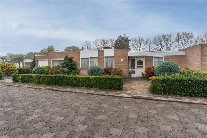 Gouverneur Borretstraat 2 in 's-Hertogenbosch foto
