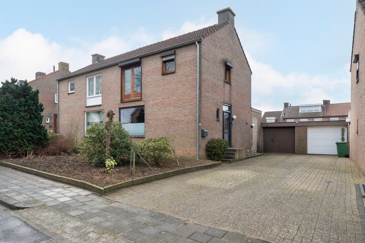 Gouverneur Houbenstraat 20 in Ulestraten foto